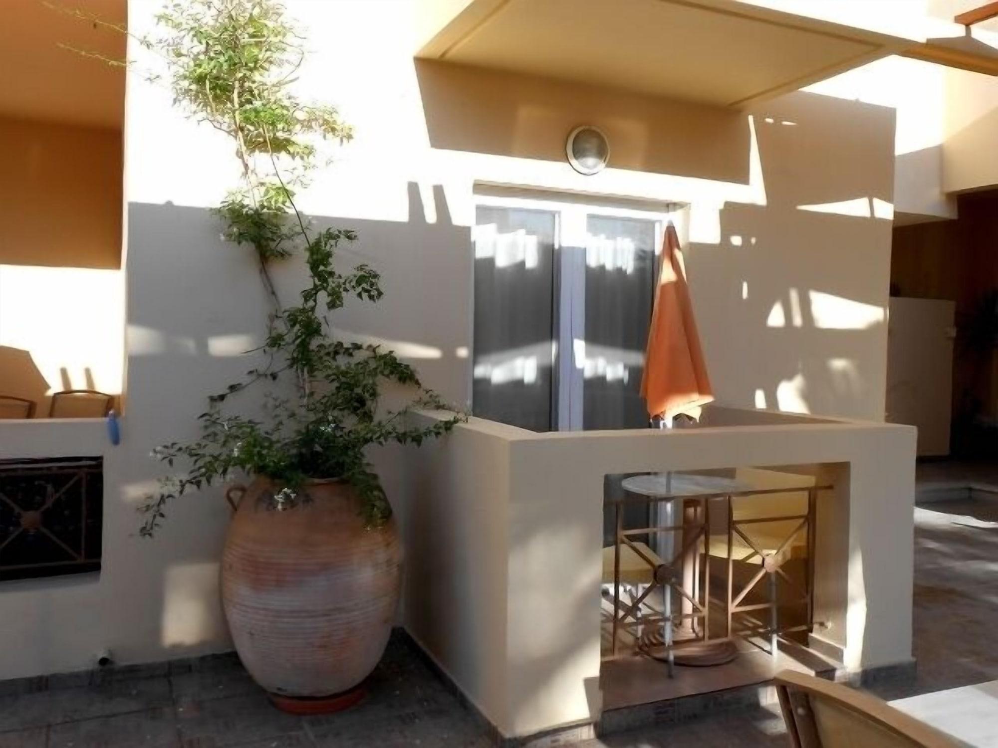 Lambrinos Suites Platanias  Luaran gambar