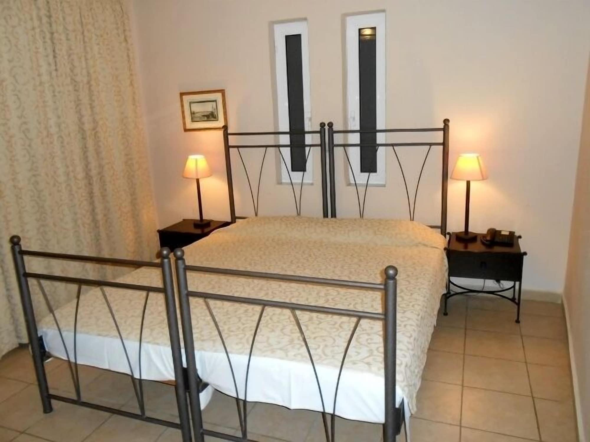 Lambrinos Suites Platanias  Luaran gambar